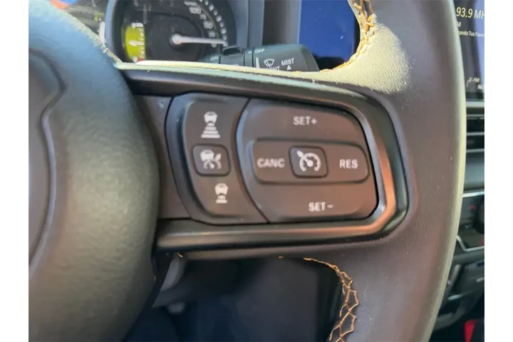 $32000 : Jeep Wrangler 2024 4x4 Jeep image 6