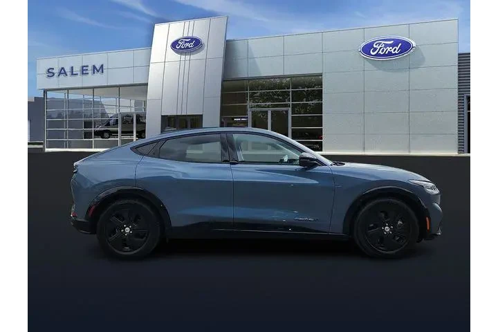 $33540 : Ford Mustang Mach-E 2023 AWD image 2