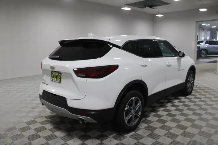 $28995 : Chevrolet Blazer 2023 AWD LT image 8