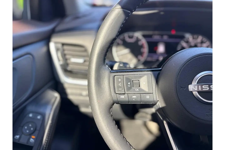 2022 Rogue SV FWD image 9