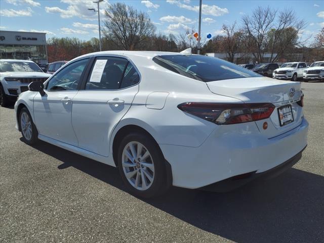 $22990 : PRE-OWNED 2022 TOYOTA CAMRY LE image 6