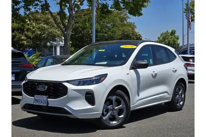 $29995 : Ford Escape 2024 ST-Line 4dr image 2