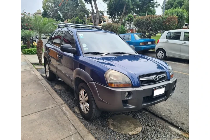 $8900 : Hyundai Tucson IMPECABLE! image 2