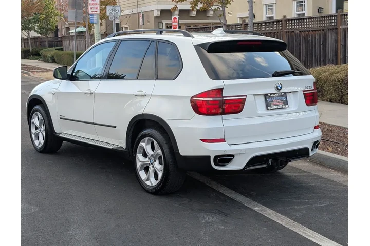 $8988 : 2013 X5 xDrive50i image 8