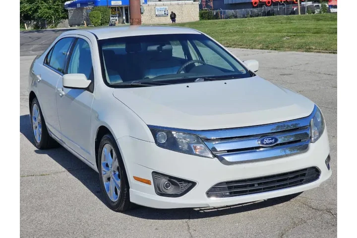 $4995 : 2012 Fusion SE image 3