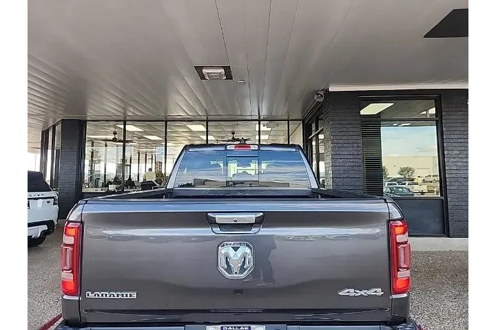 $27247 : Ram 1500 2020 4x4 Laramie 4d image 4