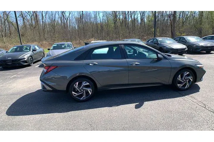 $18677 : Hyundai ELANTRA 2025 SEL Spo image 6