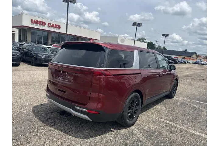 $28477 : Kia Carnival 2023 LX 4dr Min image 8