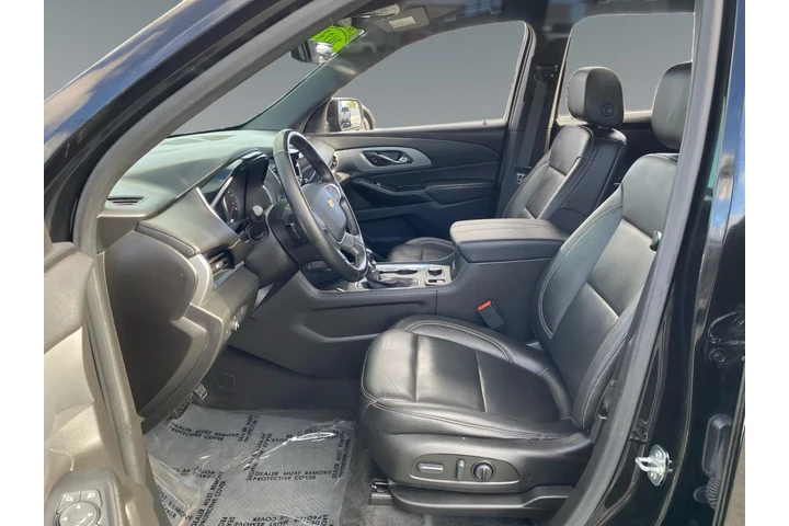 $38100 : Chevrolet Traverse 2023 4x4 image 9