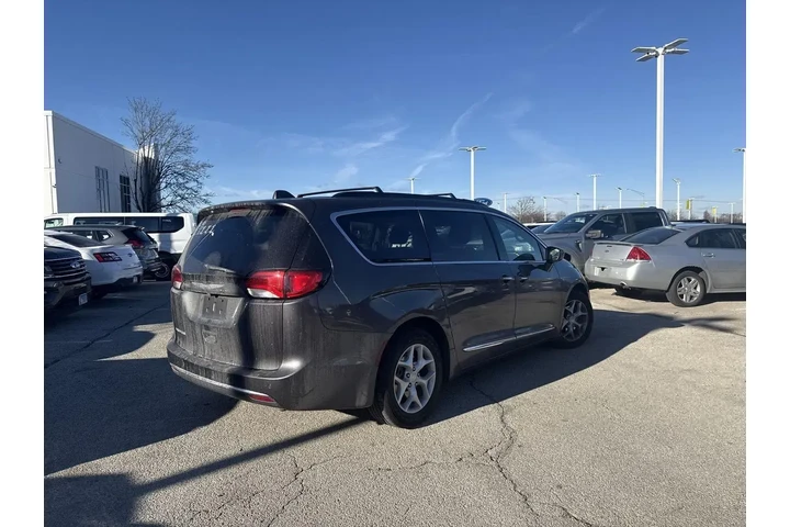 $11971 : Chrysler Pacifica 2017 Touri image 6