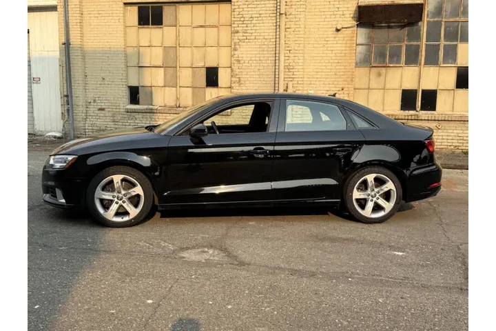 2017 A3 2.0T quattro Premium image 5