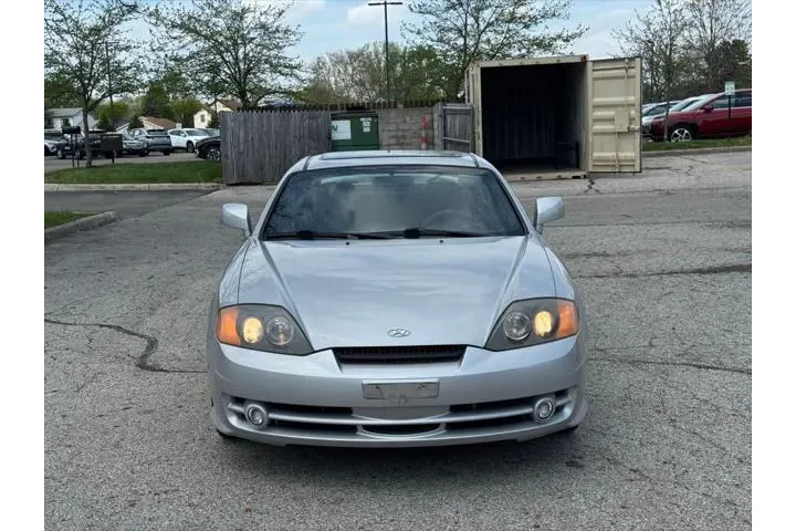 $8366 : Hyundai Tiburon 2004 GT V6 2 image 8