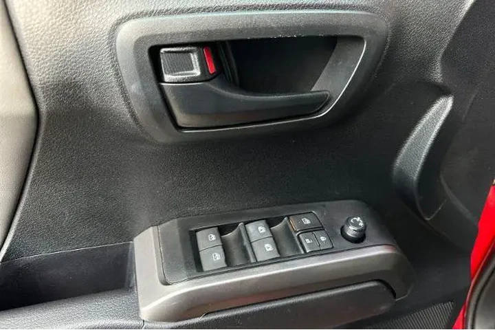 $34850 : Toyota Tacoma 2023 4x2 TRD O image 10