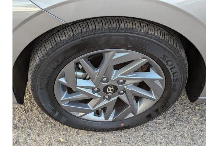 $19990 : Hyundai ELANTRA 2024 SEL 4dr image 10