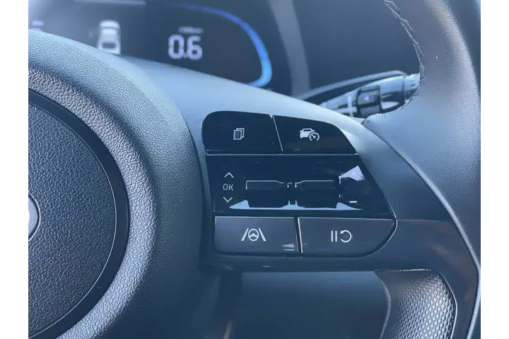 $20995 : Hyundai ELANTRA 2025 SEL Spo image 9