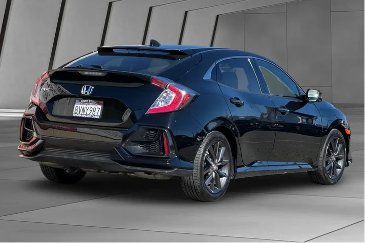 $18900 : Honda Civic 2021 EX 4dr Hatc image 4