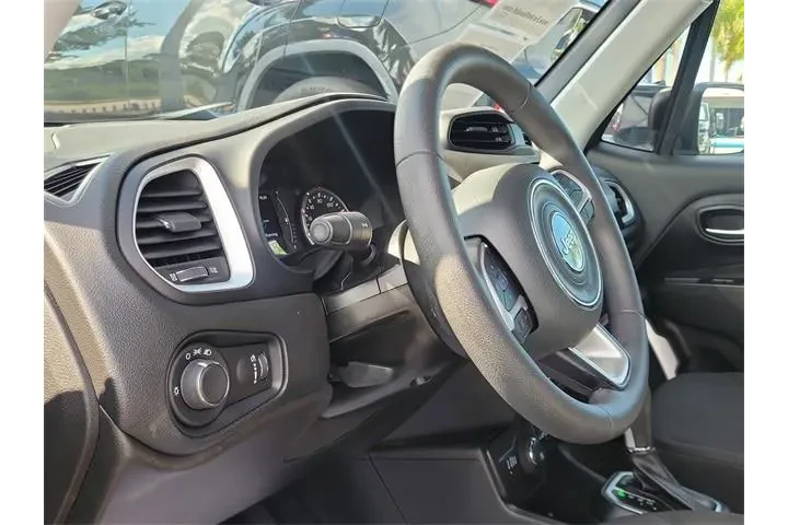 $14990 : Jeep Renegade 2019 4x4 Sport image 10
