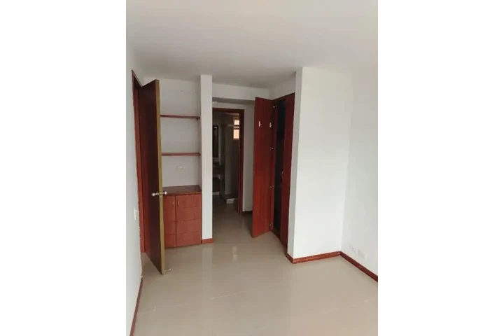 $2500000 : Rento inmueble En Cristales image 6