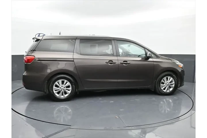 $9988 : Kia Sedona 2016 LX 4dr Mini- image 9
