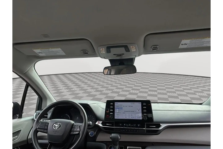 $33988 : Gold Certified 2024 Sienna LE image 9