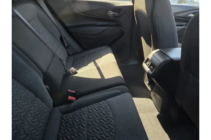 $23991 : Chevrolet Equinox 2024 LT 4d image 4