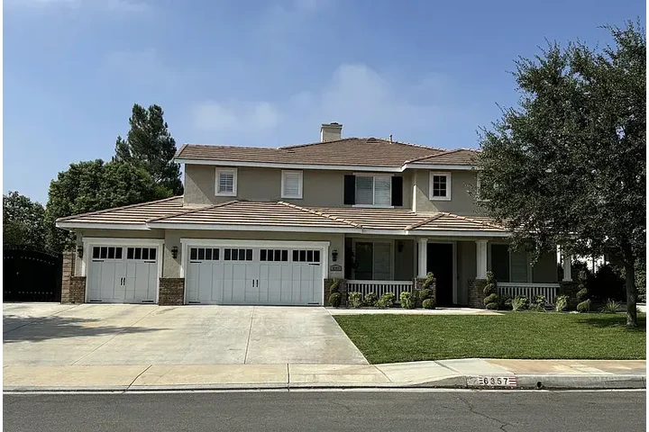 $3000 : HOUSE RENT IN RIVERSIDE CA image 3