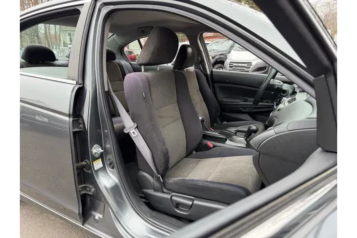 $9995 : Honda Accord 2010 LX 4dr Sed image 7