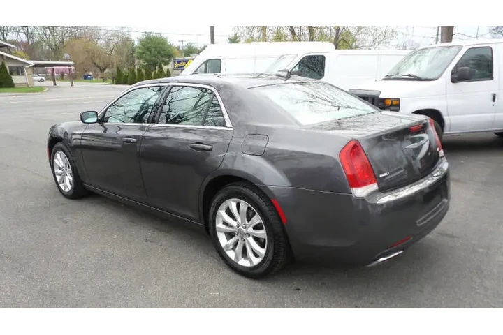 $12900 : 2016 300 Limited image 7