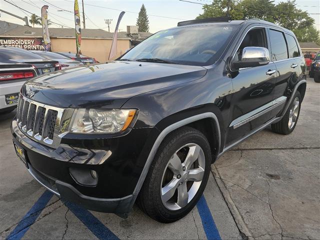 $9495 : 2011 Grand Cherokee Overland image 1