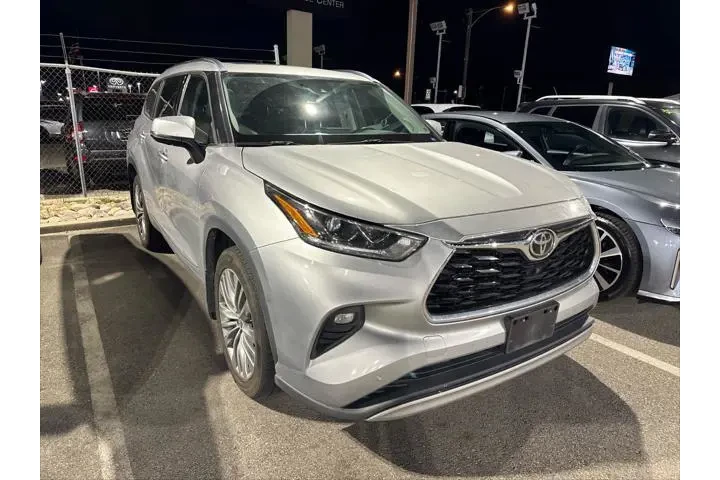 $33773 : Toyota Highlander 2020 AWD P image 1