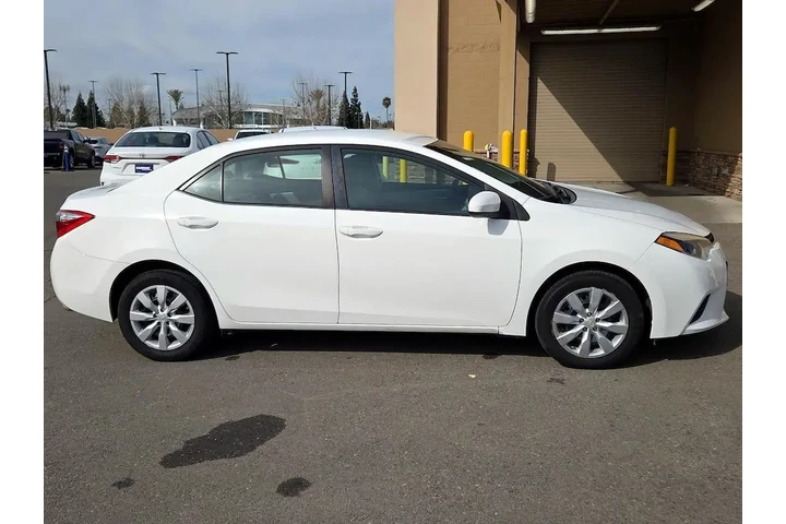 $13998 : Toyota Corolla 2014 LE 4dr S image 4