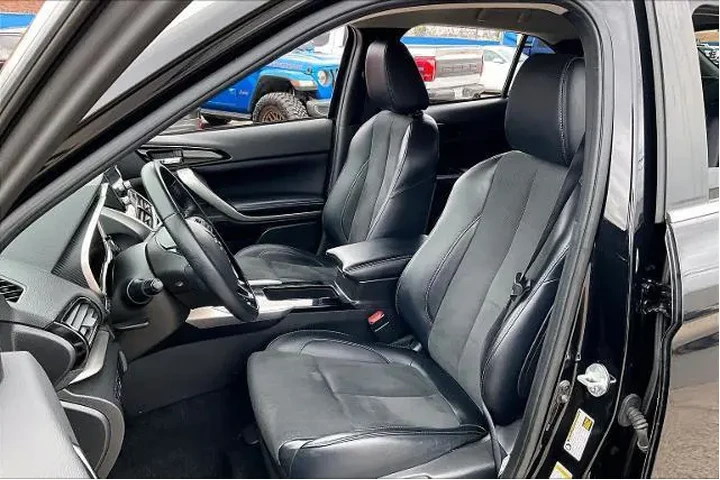 $22064 : Mitsubishi Eclipse Cross 202 image 8