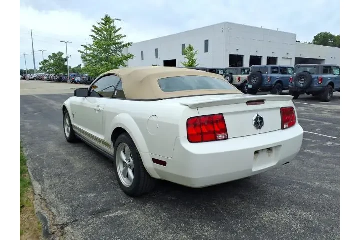 $6723 : Ford Mustang 2008 V6 Deluxe image 8