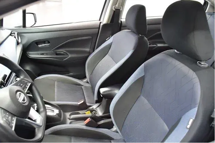 $16994 : Nissan Versa 2025 SV 4dr Sed image 9