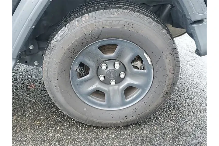 $24788 : Jeep Wrangler 2021 4x4 Sport image 5