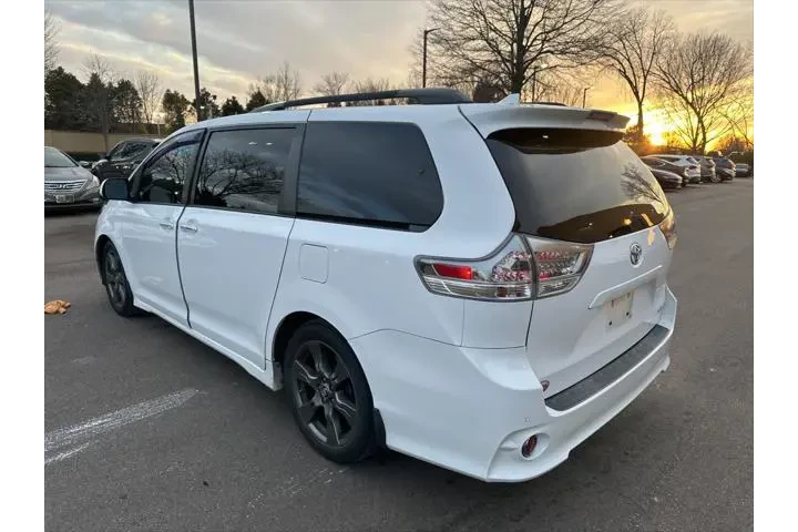 $24999 : Toyota Sienna 2019 SE 8-Pass image 7