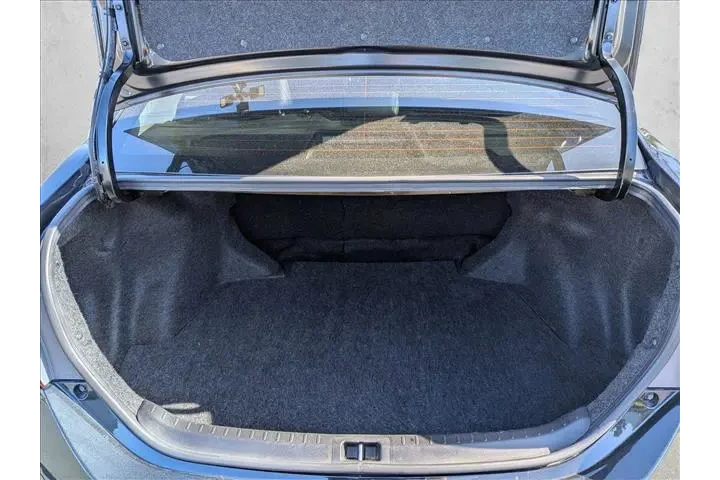 $17455 : Toyota Corolla 2019 XSE 4dr image 6