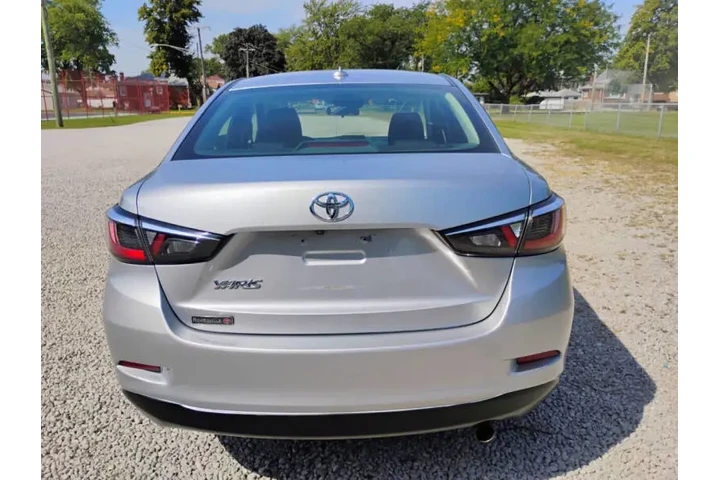 $15995 : 2020 Yaris L image 5