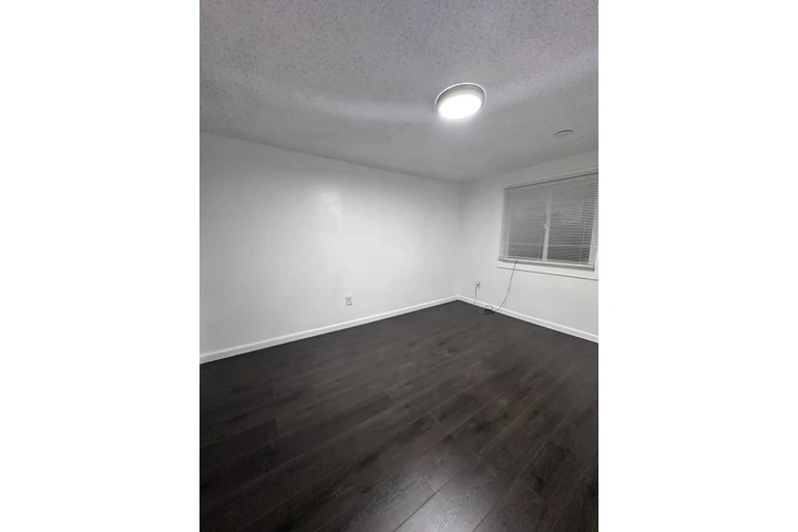 $2800 : Rento manufacture home image 7