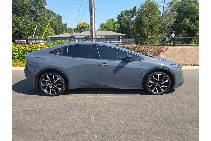 $38995 : Toyota Prius Prime 2023 XSE image 3