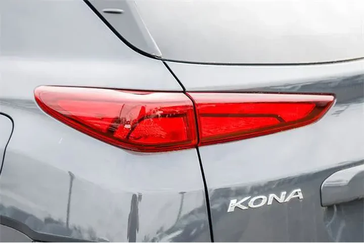 $18991 : Hyundai KONA 2023 SEL 4dr Cr image 10