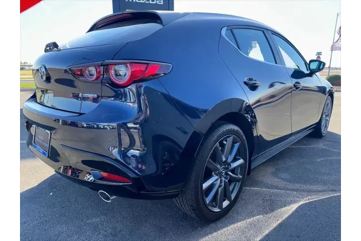 $23999 : Mazda Mazda3 Hatchback 2024 image 5