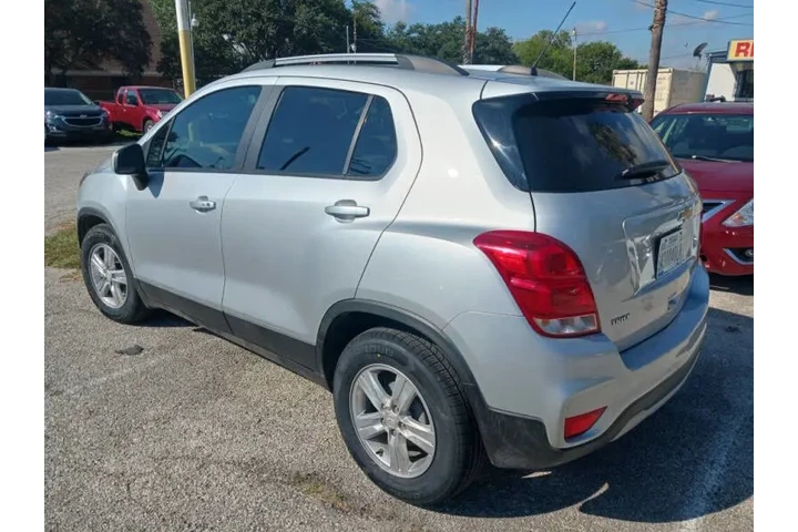 $16500 : 2022 Trax LT image 3