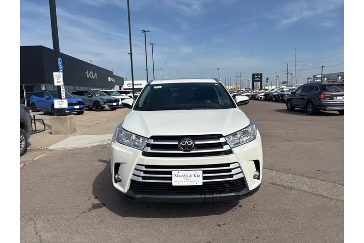 $23999 : 2017 Highlander XLE image 2