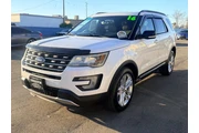 $14995 : 2016 Explorer XLT thumbnail