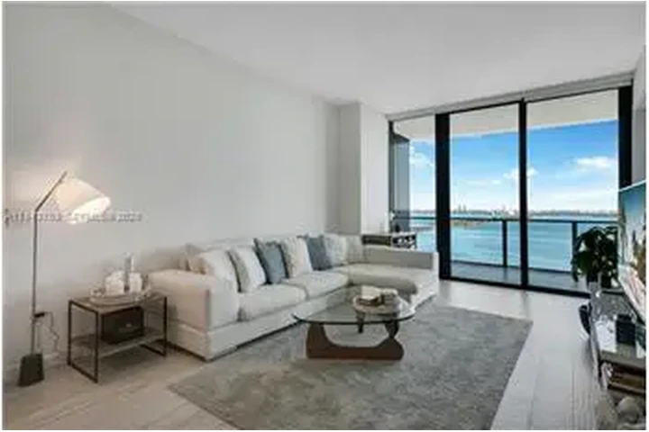 $7000 : Rental property with 2 bedro image 3