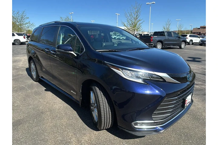 $42295 : Gold Certified 2021 Sienna Li image 7