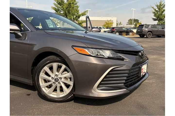 $26597 : Gold Certified2023 Camry LE image 6