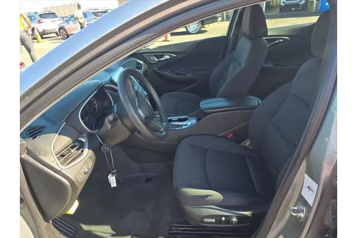 $22222 : Chevrolet Malibu 2024 LT 4dr image 7