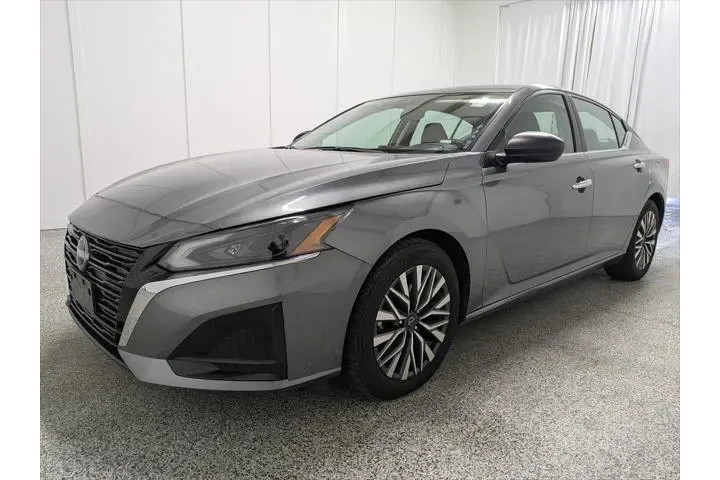 $21897 : Nissan Altima 2024 2.5 SV 4d image 7